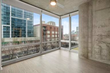 Main picture of 10 E 14th St