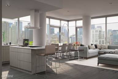 Main picture of 642 N Wells St