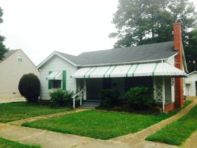 Main picture of 1705 Queen City Ave