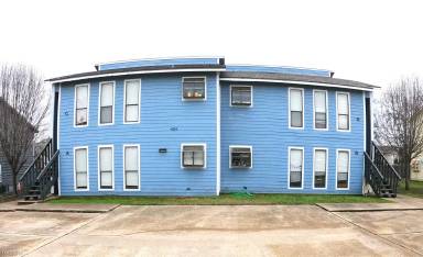 Main picture of 404 Manuel Dr