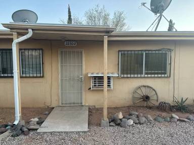 Main picture of 2230 N Ralph Ave