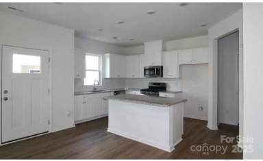 Main picture of 1922 Highland Park Dr