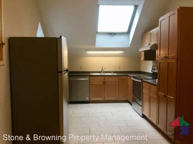 Main picture of 114 S Main St