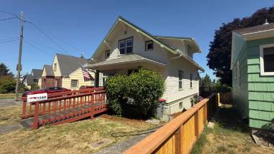 Main picture of 3360 Harrison Ave