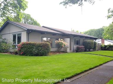 Main picture of 2240 Washington Way