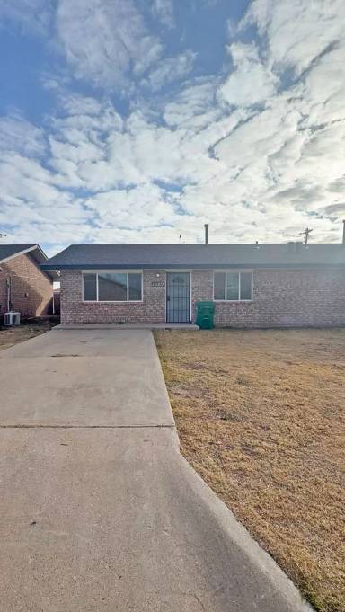 Main picture of 1607 S 10th St