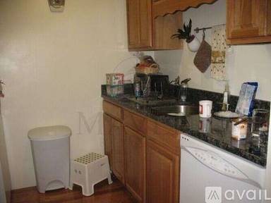 Main picture of 102 Sycamore St