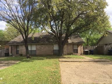 Main picture of 700 Cross Timbers Dr