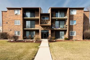 Main picture of 9840 W 153rd St