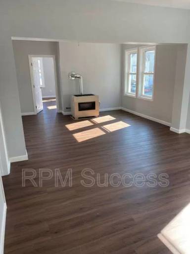 Main picture of 591 4th St