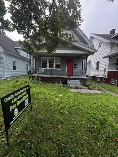 Main picture of 31 W Oakland St