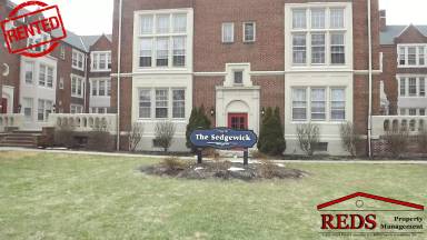 Main picture of 15610 Van Aken Blvd