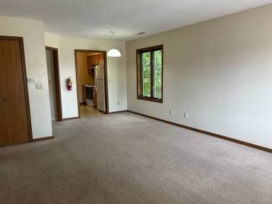 Main picture of 1309 E Ave NE