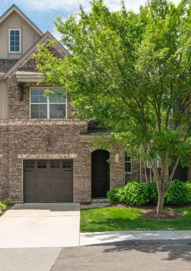 Main picture of 104 Ambassador Private Cir