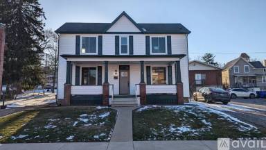 Main picture of 106 Grand Ave