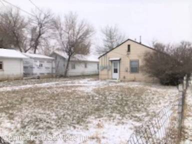 Main picture of 839 W 10th St