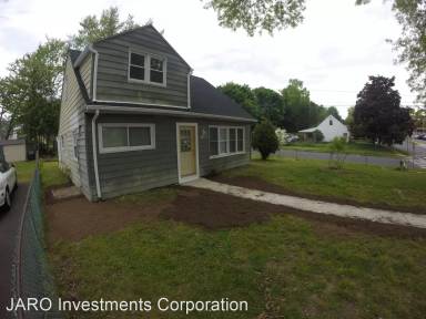 Main picture of 132 Andover St