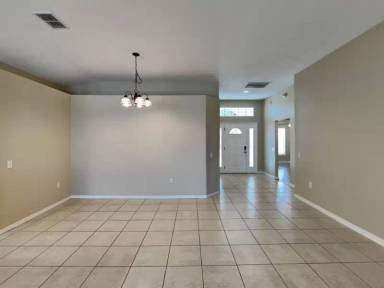 Main picture of 1437 Bluff Loop