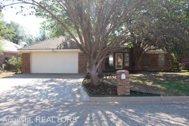 Main picture of 34 High Life Cir