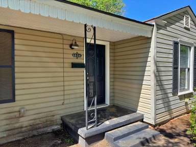 Main picture of 1604 Blonde St