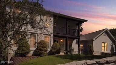 Main picture of 2122 Park Forest Dr