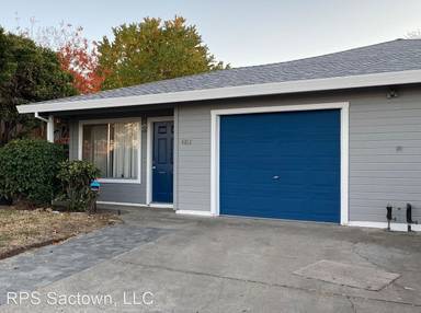 Main picture of 4812 Robert Frost Way