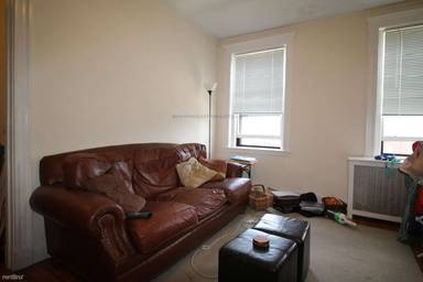 Main picture of 1945 Commonwealth Ave