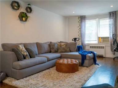 Main picture of 154 Ravine Ave