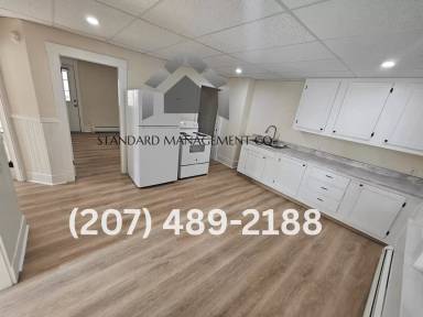 Main picture of 80 Essex Ave