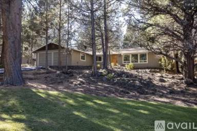 Main picture of 61335 Robin Hood Ln