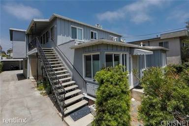 Main picture of 707 Strand St