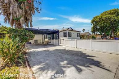 Main picture of 19924 Welby Way