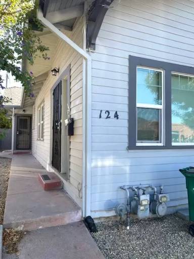Main picture of 120 E Wyandotte St
