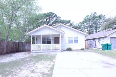 Main picture of 321 Michael Cir