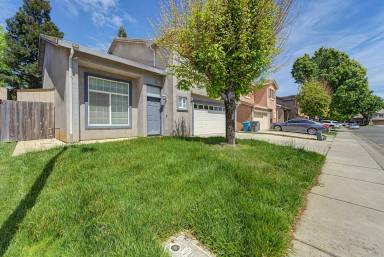 Main picture of 1151 John Wayne Dr