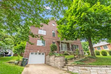 Main picture of 1812 S Lynn St