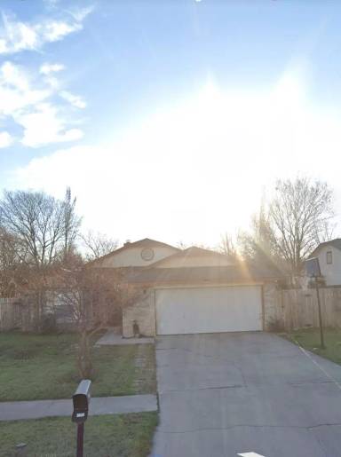 Main picture of 1204 Goodhue Dr