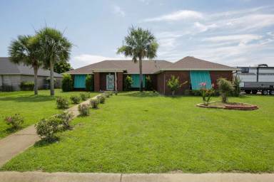 Main picture of 5463 Keel Dr