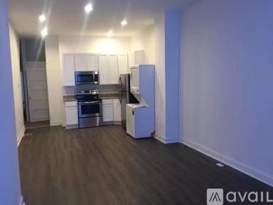 Main picture of 5260 W Jefferson St