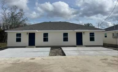 Main picture of 202 Iris St