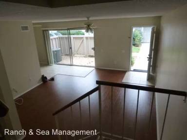 Main picture of 823 Cypress Point Way