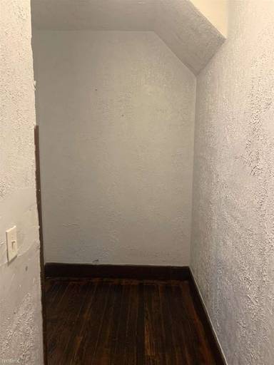 Main picture of 64 Lilac St