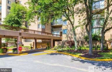 Main picture of Racquet Club Condominium