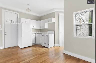 Main picture of 342 E 9th St