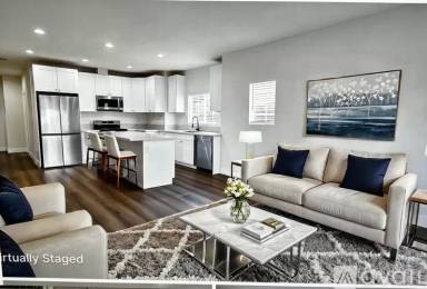 Main picture of 230 N Burlington Ave