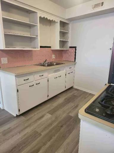 Main picture of 6511 Pearl Rd