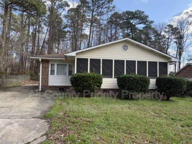 Main picture of 1015 Da Vinci St