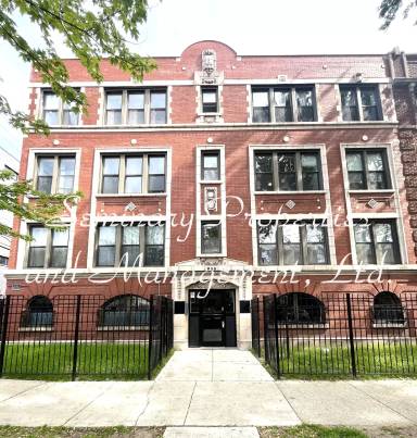 Main picture of 936 W Sunnyside Ave