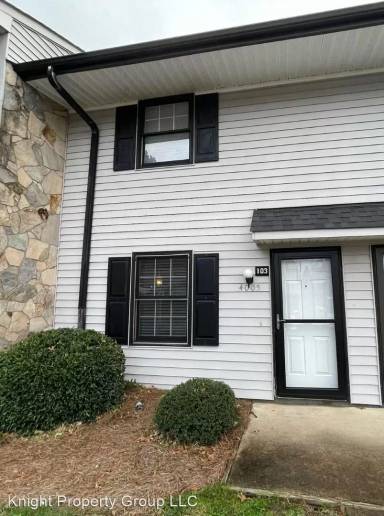 Main picture of 4001 S Bend Dr