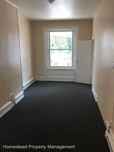 Main picture of 402 N 59th St